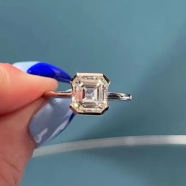 Vintage Bezel Set Engagement Rings: Classic Looks That Still Work