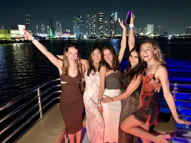 Why Miami Day Parties Are the Best Way to Experience South Florida