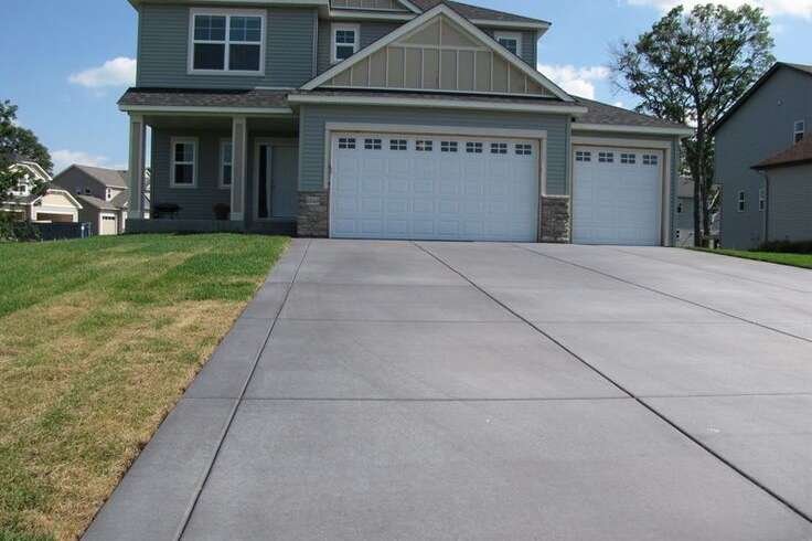 Why Homeowners Prefer Professionally Installed Concrete Driveways