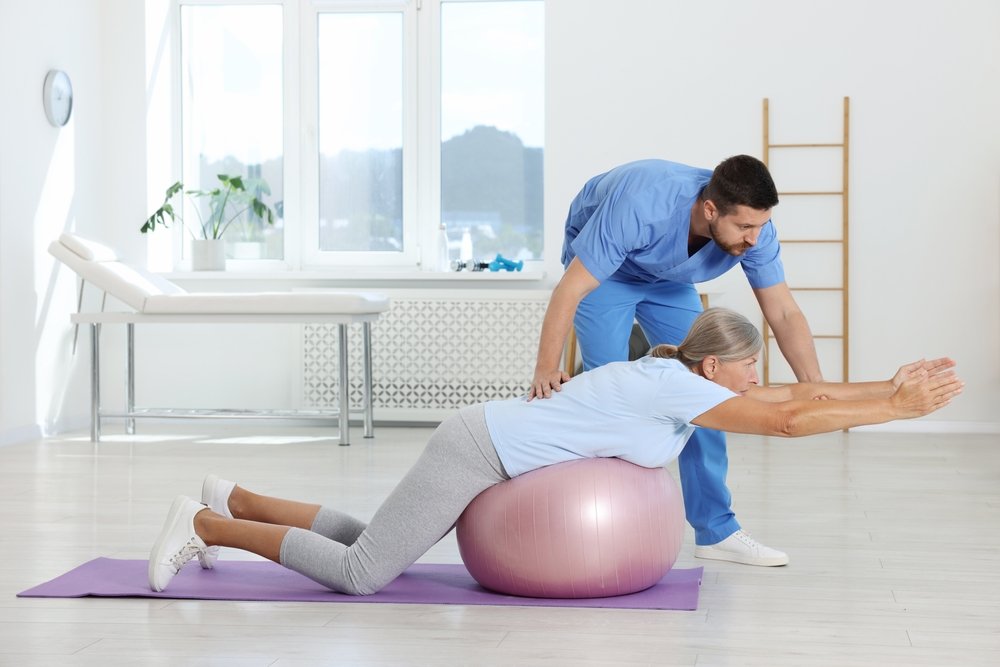What Are the Benefits of Visiting a Physiotherapy Clinic in Swansea?