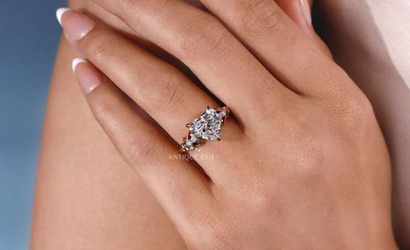The Ultimate Guide to Heart Lab-Grown Diamond Rings