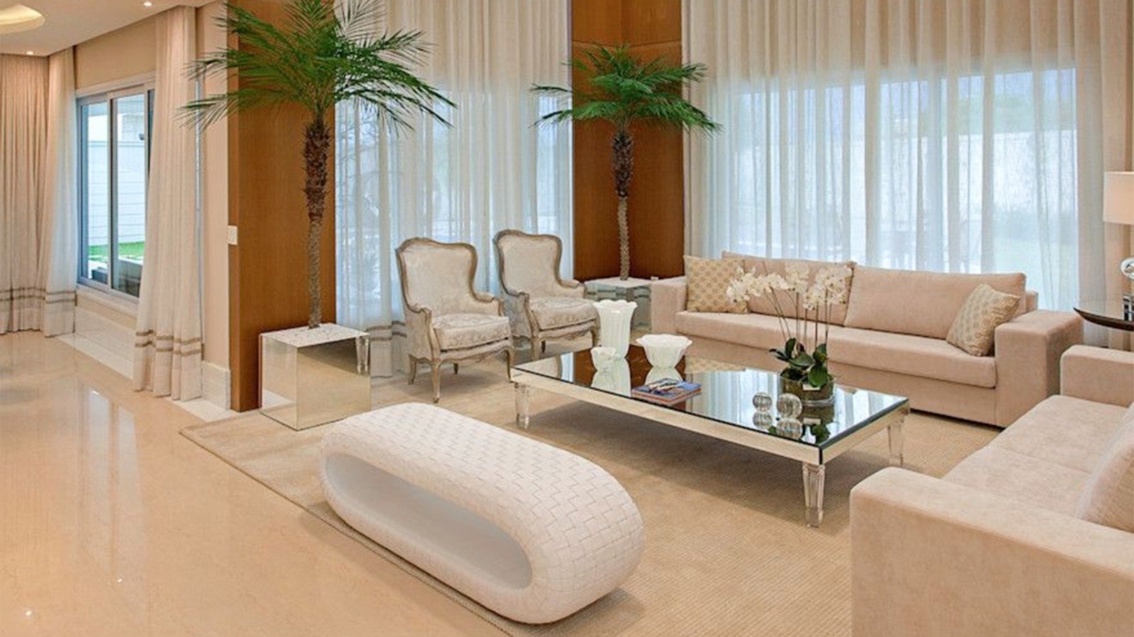 Which Studios Specialize in Modern Luxury Minimalist Interiors with Smart Space Planning?