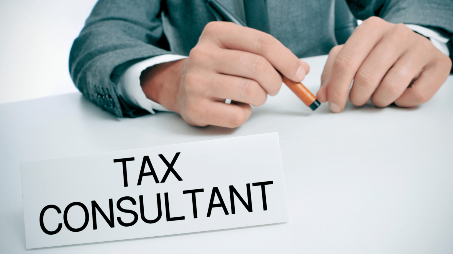 Top Audit Firms in UAE: How to Choose the Right Audit Partner