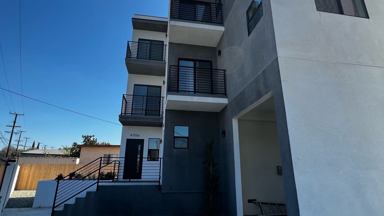 How to Choose the Right Furnished Apartment in Los Angeles, CA?