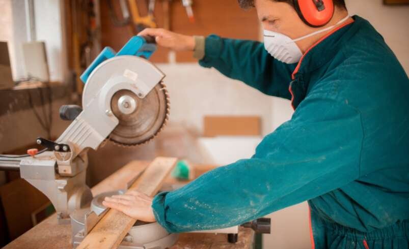 What Jobs Can You Get With a Cabinet Making Qualification?