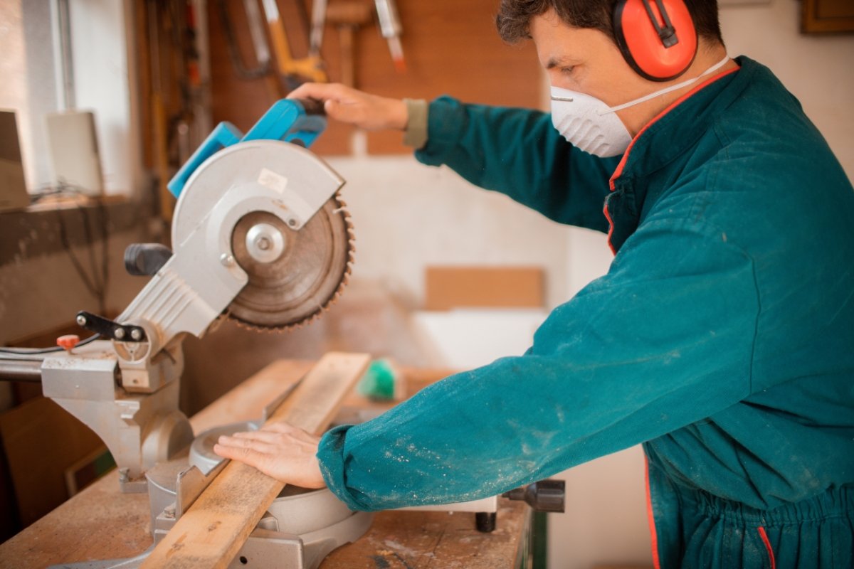What Jobs Can You Get With a Cabinet Making Qualification?