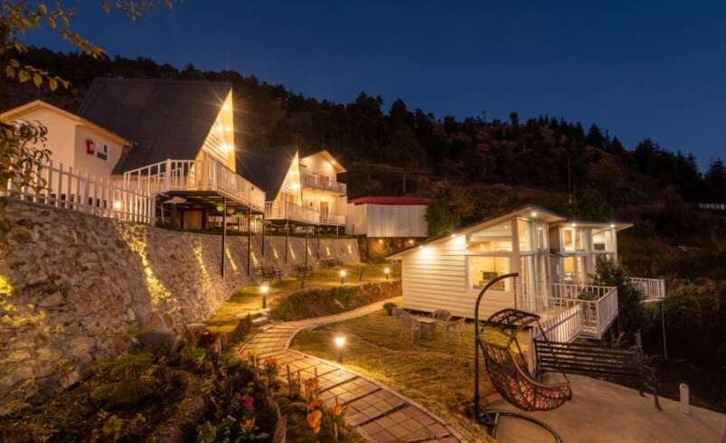 Planning a Mountain Holiday in Uttarakhand? Discover Kanatal, Tehri Lake and a Peaceful Family Stay
