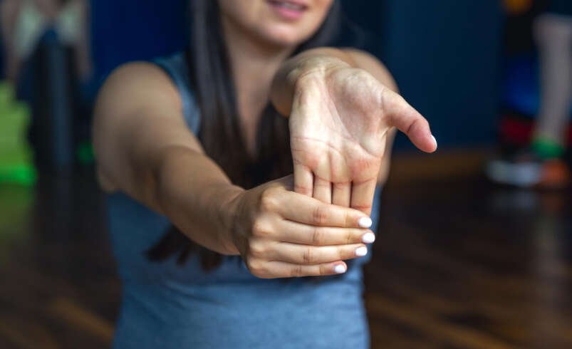 Non-Surgical Hand Treatment in Hyderabad | Advanced Pain Relief | RegenOrthoSport