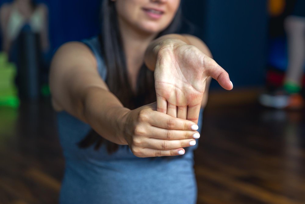 Non-Surgical Hand Treatment in Hyderabad | Advanced Pain Relief | RegenOrthoSport