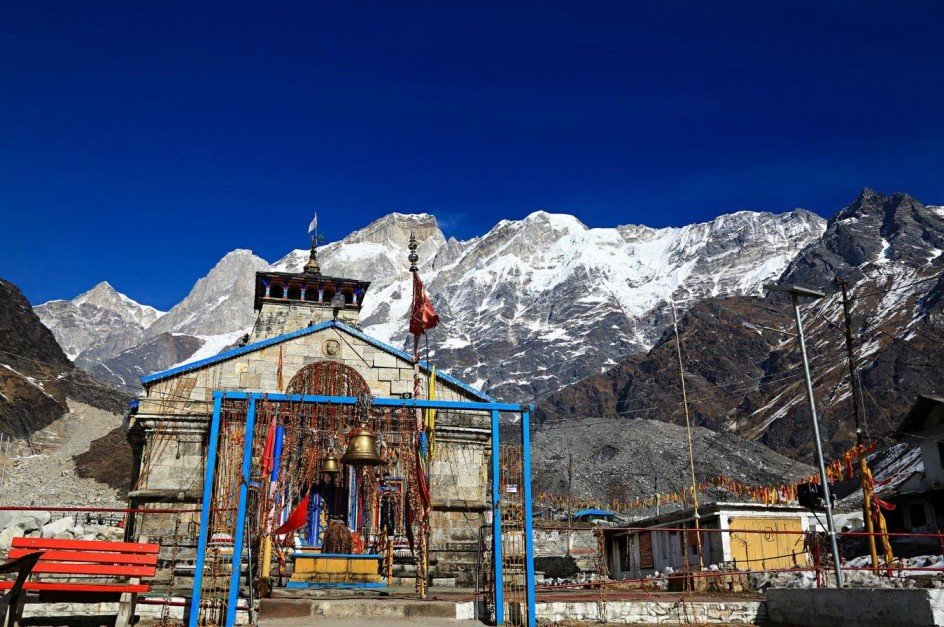 Best Helicopter Services in Chardham: Complete Guide to Helicopter Booking in Uttarakhand