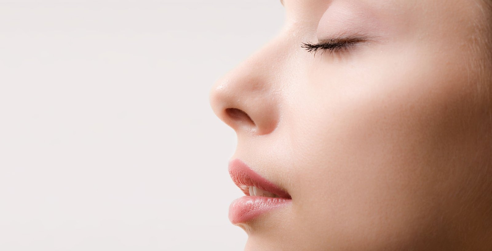 Rhinoplasty Dubai: How Is Nasal Proportion Evaluated From Different Angles?