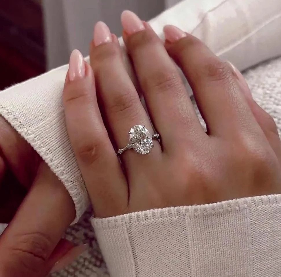How to Choose Diamond Engagement Rings Under $2000