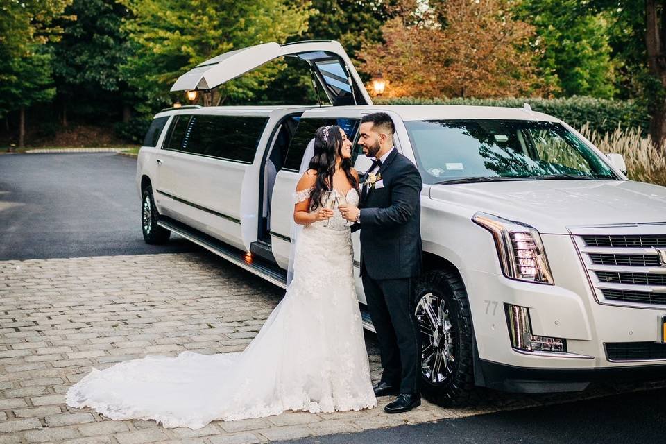 How to Plan Wedding Transportation for a Smooth and Memorable Event