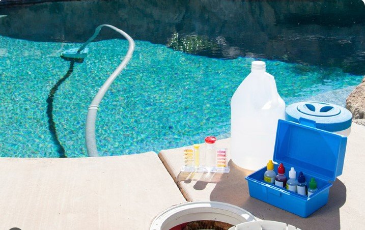 Bluewater Pool Care LLC: Weekly Pool Cleaning in North Dallas for Healthier Backyard Living